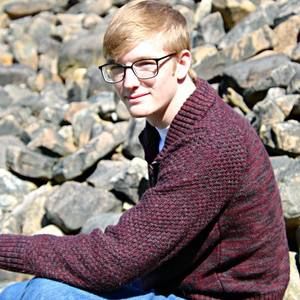 Meet your Posher, Dakota